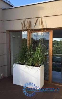 Biała donica prostokątna Longerino z oświetleniem MONUMO