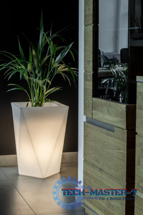 Designerska donica VASO biała z oświetleniem MONUMO Designerska donica VASO biała z oświetleniem MONUMO