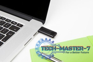 Pendrive PinStripe USB 3.0 Drive 128GB czarny Pendrive PinStripe USB 3.0 Drive 128GB czarny