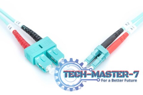 Patchcord światłowodowy FO LC-SC MM 50/125 OM3 duplex LSOH 2m Patchcord światłowodowy FO LC-SC MM 50/125 OM3 duplex LSOH 2m