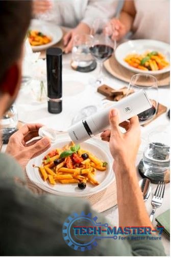 Młynek do przypraw Enfinigy, biały Młynek do przypraw Enfinigy, biały
