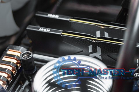 Pamięć DDR5 IRDM 64GB(2*32GB)/6000 CL30 czarna Pamięć DDR5 IRDM 64GB(2*32GB)/6000 CL30 czarna
