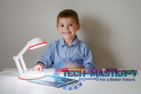 Zestaw edukacyjny Hi Tech Moja lampka edukacyjna Zestaw edukacyjny Hi Tech Moja lampka edukacyjna